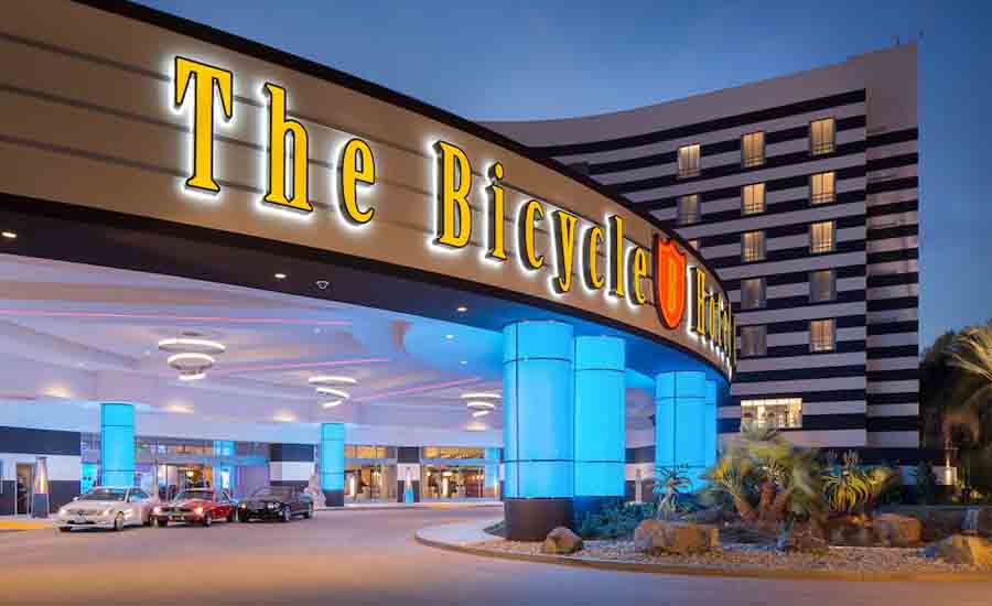 California's Bicycle card room